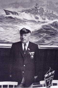 Huber Erwin, Oberstleutnant a. D. 
Grndungsmitglied und Vorsitzender der Marinekameradschaft Viking 1948  1997 